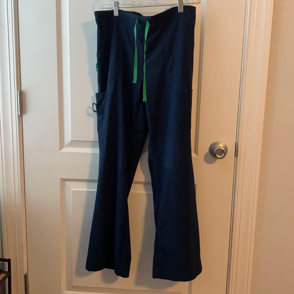 Navy blue, petite, cargo scrub pants